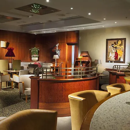 Szálloda Fairmont Golden 5*