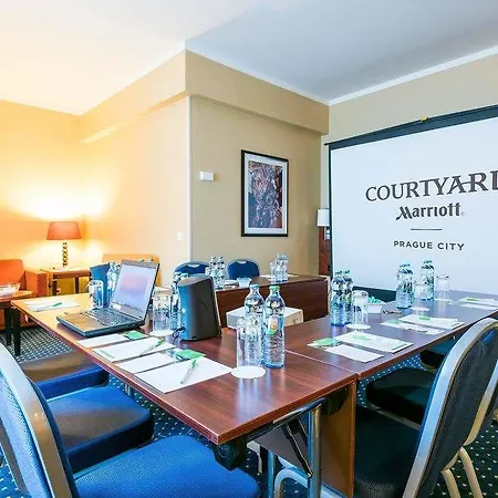 Courtyard By Marriott City