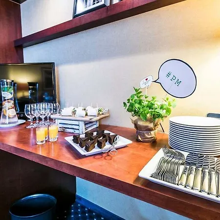 Courtyard By Marriott Hotel