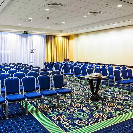 Szálloda Courtyard By Marriott City 4*