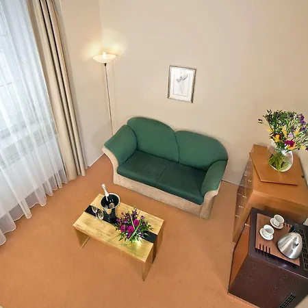 Szálloda Michelangelo Grand 5*