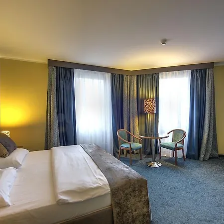Plaza - Czech Leading 4* Prag