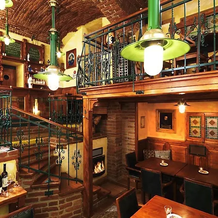 Julian Hotel 4*