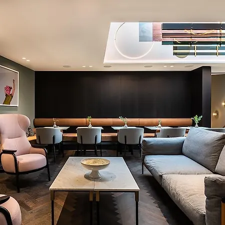 Maximilian 4* Prag