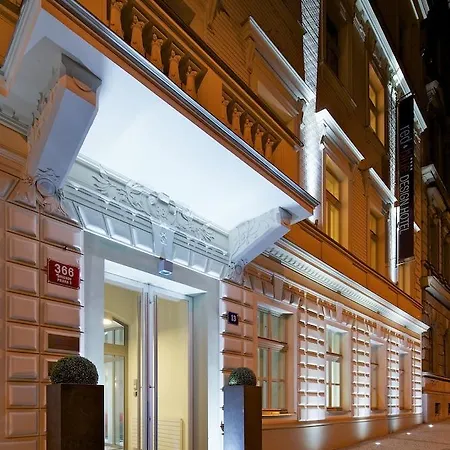 Hotel Red&blue Design 4*
