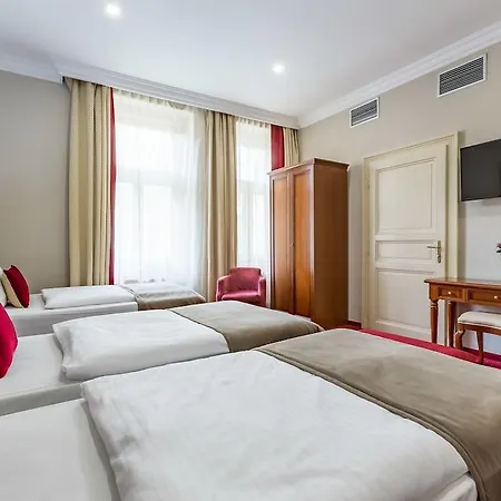 Hotel Caruso Old Town 4*