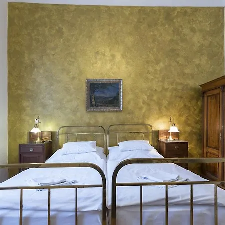 Hotel U Zlateho Jelena Prague