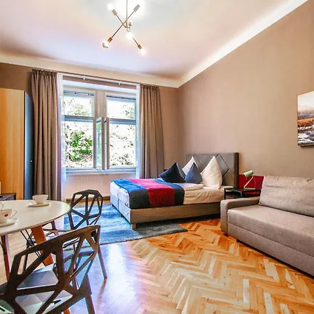 Garden Hotel apartamentowy 2*