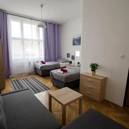 Globe Adults Only Hostel *