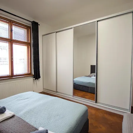 Globe Adults Only Hostel