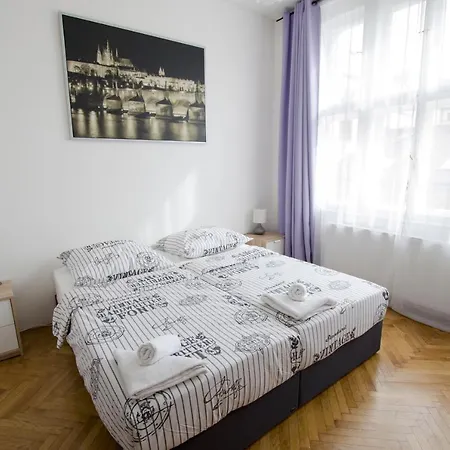 Hostel Globe Adults Only