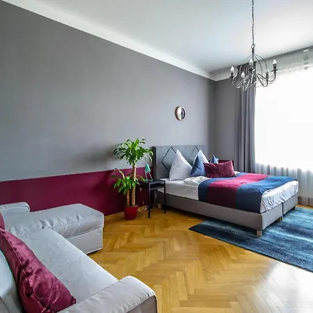 Garden Hotel apartamentowy 2*