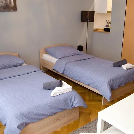Hostel Globe Adults Only *