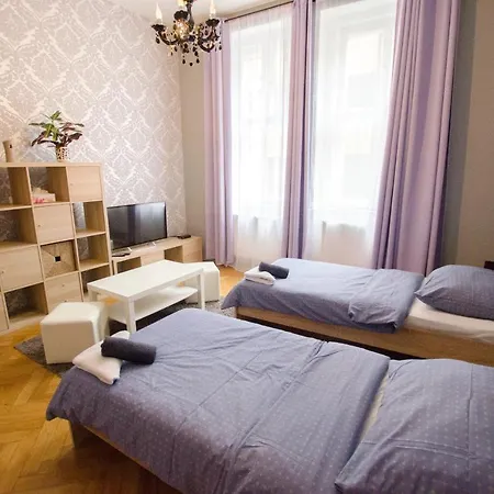 Globe Adults Only Hostel *