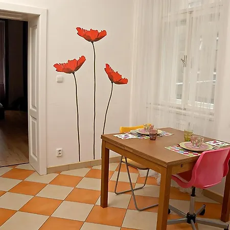 Appartement Just Be That's Enough!! Praag