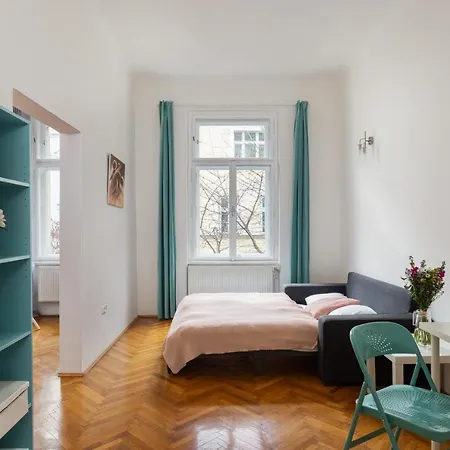 Welcoming Flat In Vinohrady By Days Apartment