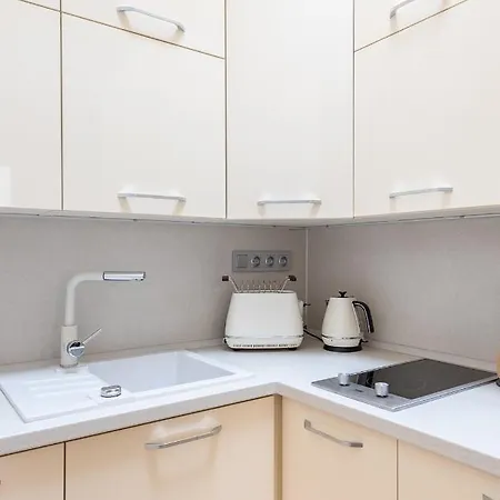 Apartment Cozy&quiet With A/c In Centre *