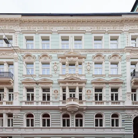 Apartment Cozy&quiet With A/c In Centre Prague