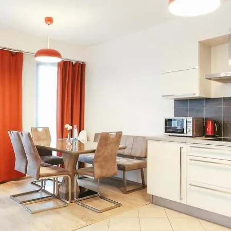 Apartment Sunny In Garden Towers Prague