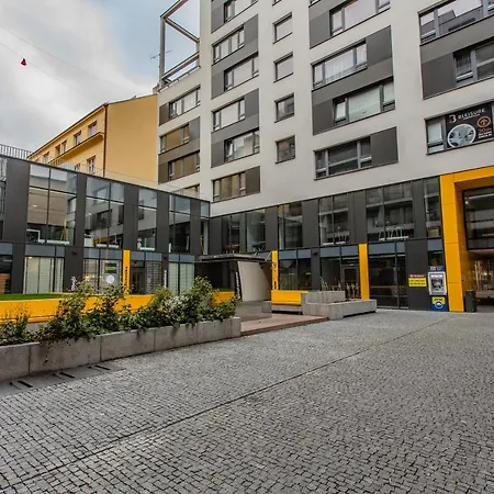 Apartament Spacious Terrace With Free Private Parking *
