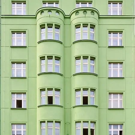 Apartment Honest Smichov