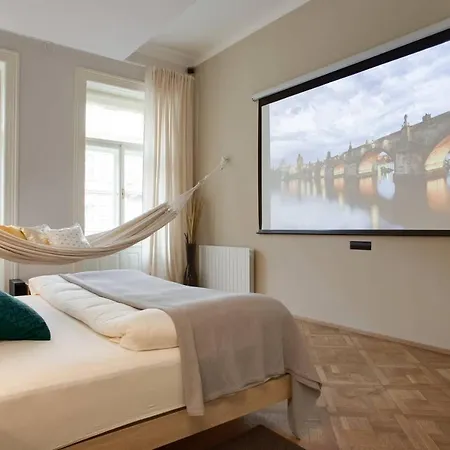 Bright Na Porici Apartment Prague