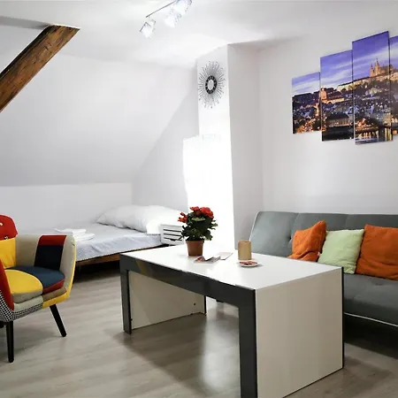 Republic Square Loft Aparthotel Prag