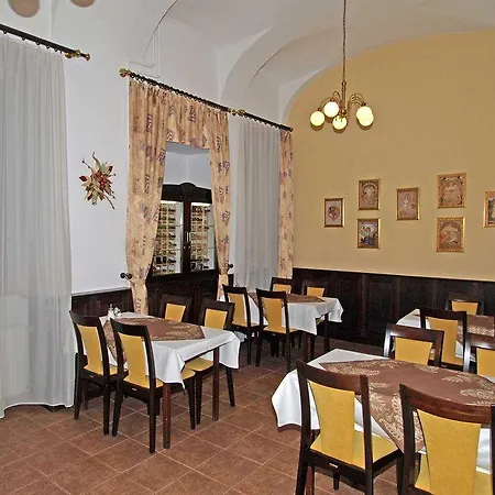 Petr Hotel