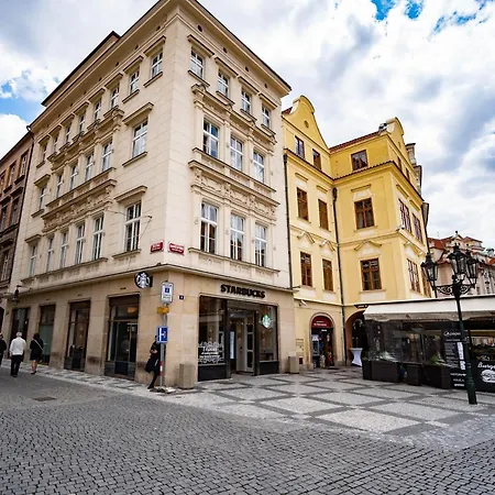 Old Town Square Suites 2*
