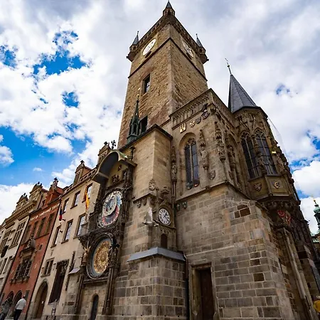 Apartmanhotel Old Town Square Suites 2*