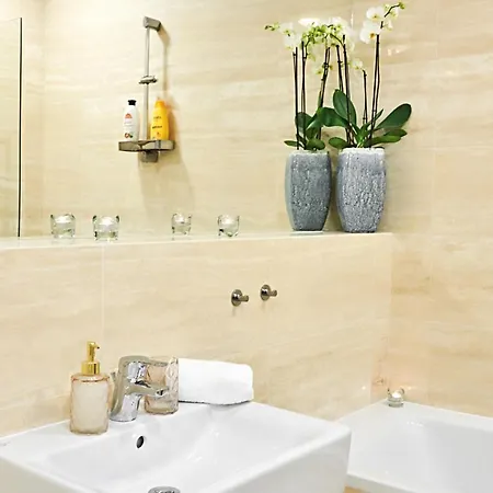 Palace Dlouha - Old Town Apartment *