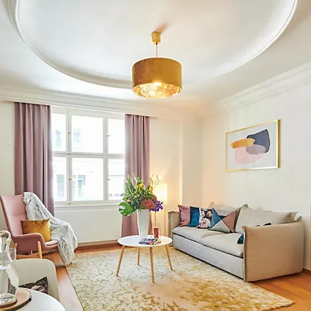 Palace Dlouha - Old Town Apartment *