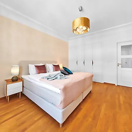 Palace Dlouha - Old Town Apartment Prague