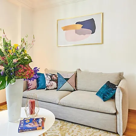 Palace Dlouha - Old Town Apartment