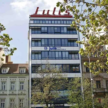 Ea Julis Hotel 4*