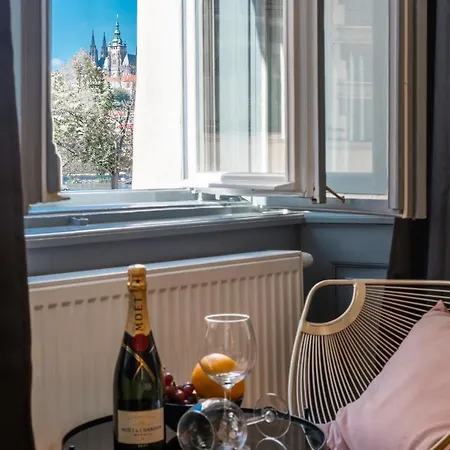 Emperor Castle View * Praha