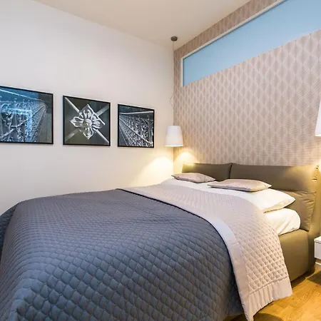 Location Old Town Brand New 2bd Apartamento