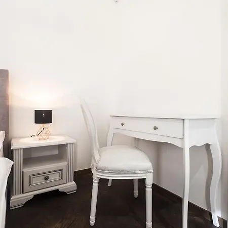 Palace Dlouha - Old Town Apartment Prague