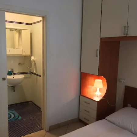 La Familia Aparthotel