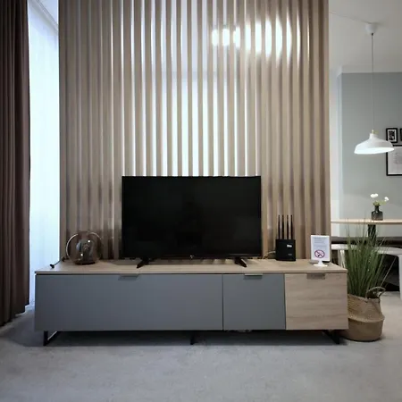 Honest Smichov Apartment