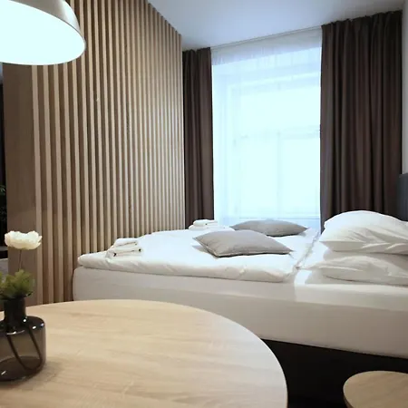 Honest Smichov Apartment *
