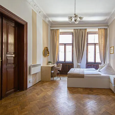 Apartment For Celebrations Spacious 3bdr With Balcony *