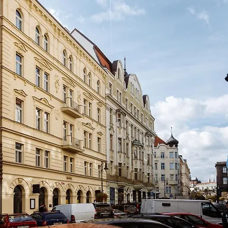 Apartment High Heaven Valentinska Prague