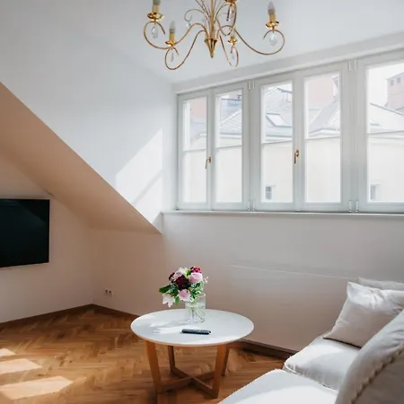 Apartment High Heaven Valentinska Prague