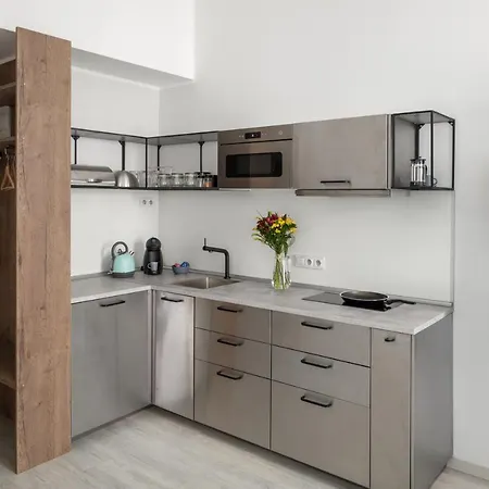 Designer In New Town By Days - 