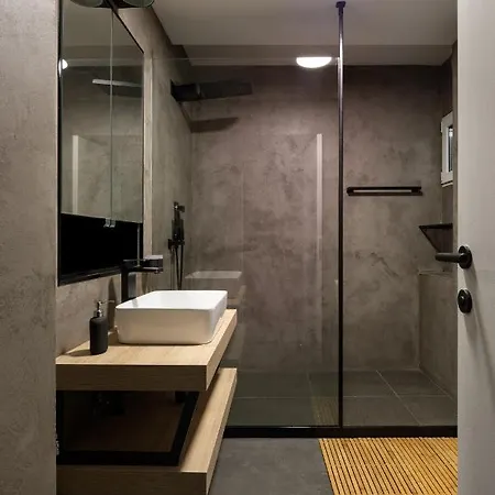 Designer In New Town By Days - 