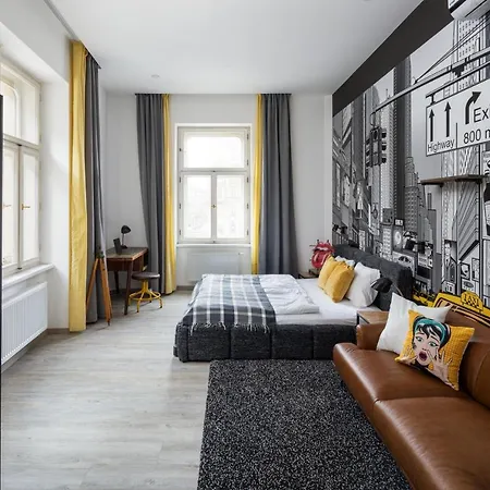Apartment Designer In New Town By Days - 