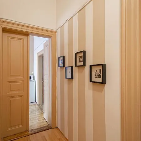 For Celebrations Spacious 3bdr With Balcony * Prague