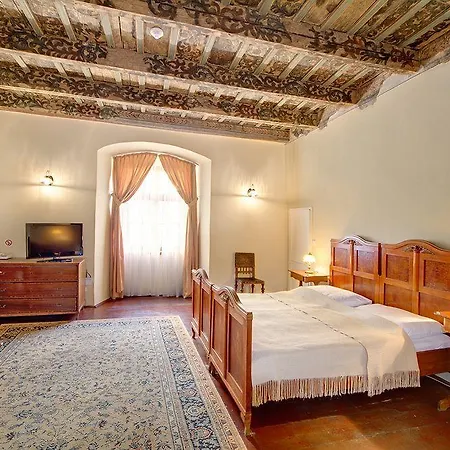 Bishop's House 4* Praha