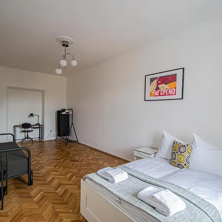 Super Billiard And Darts Big Apartment *